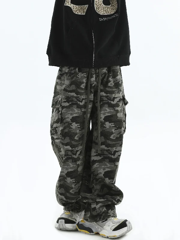 Drawstring Three-Bar Camo Cargo Pants