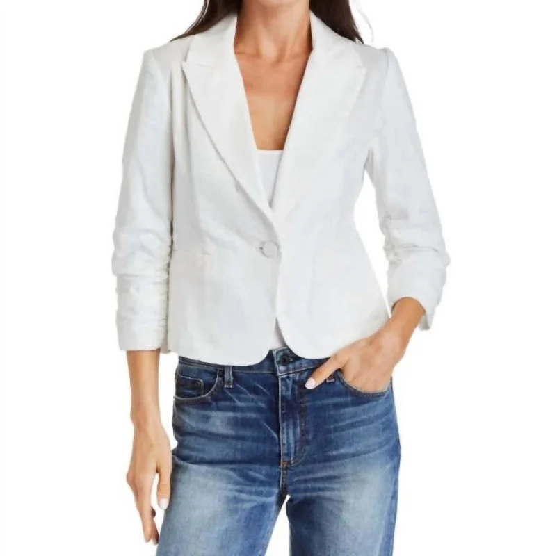 Suzie Blazer In White